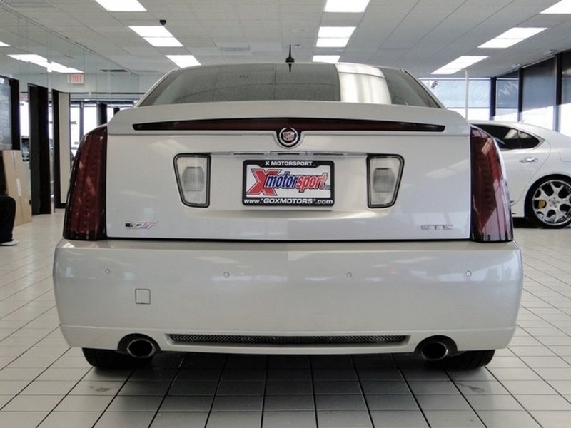 2006 Cadillac STS-V in Light Platinum