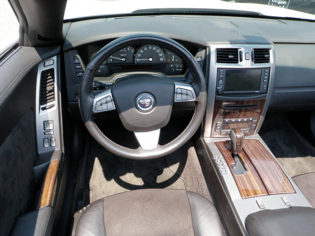 2008 Cadillac XLR-V Interior